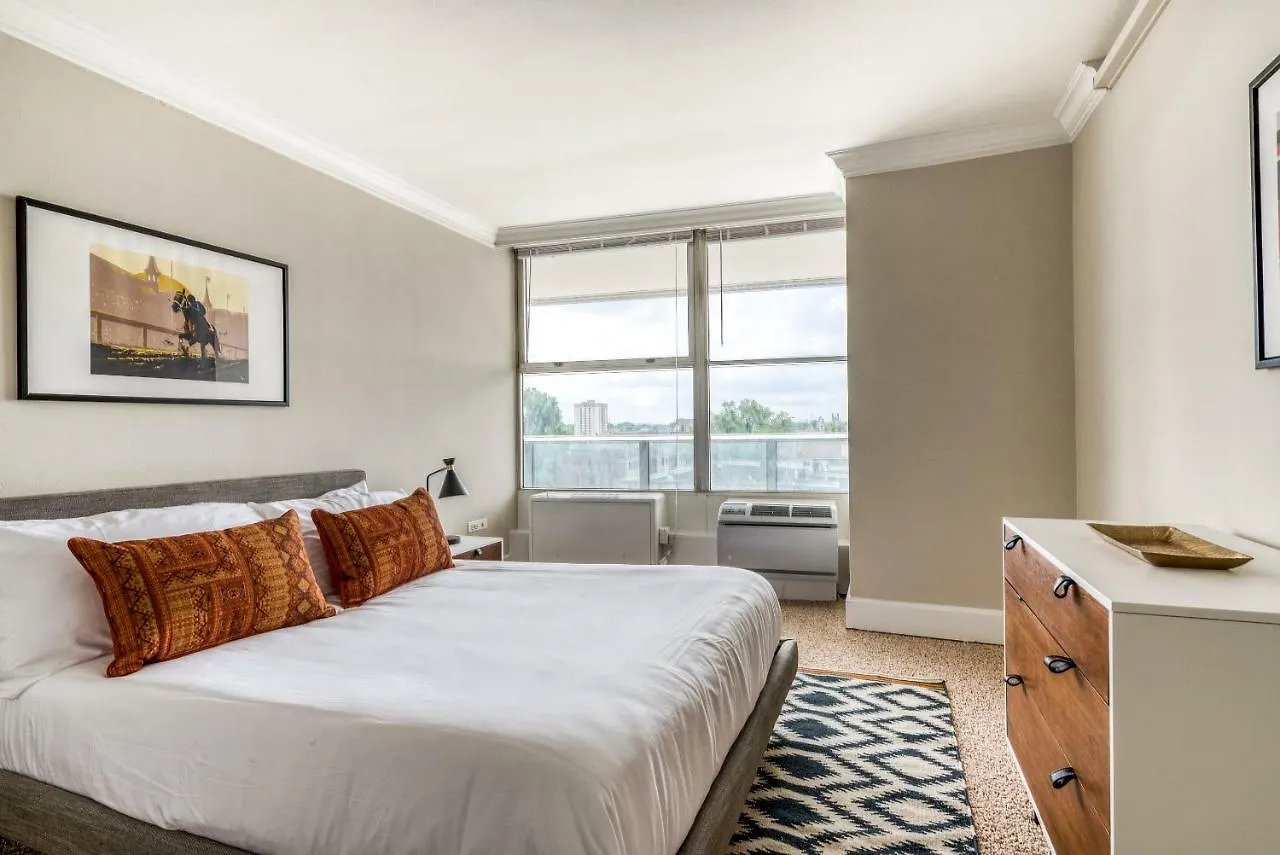 Mint House At 800 Tower - Louisville Aparthotel
